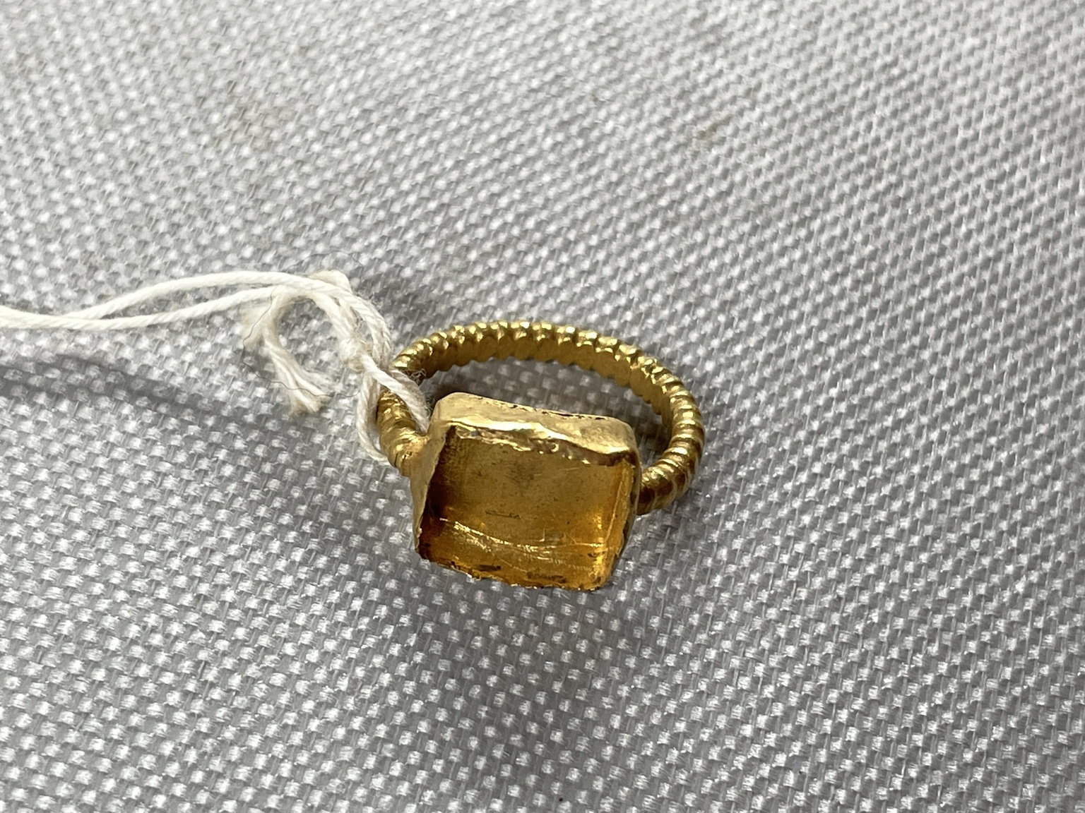 Finger Ring