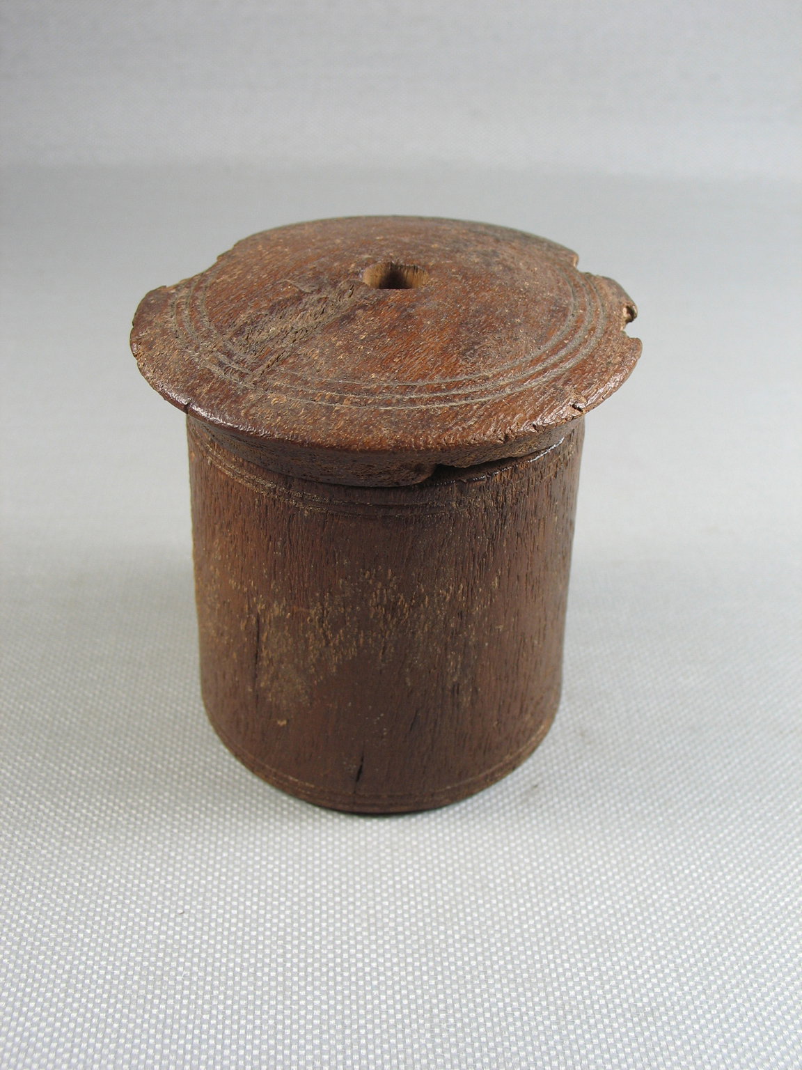 Toilet? Box with Cover