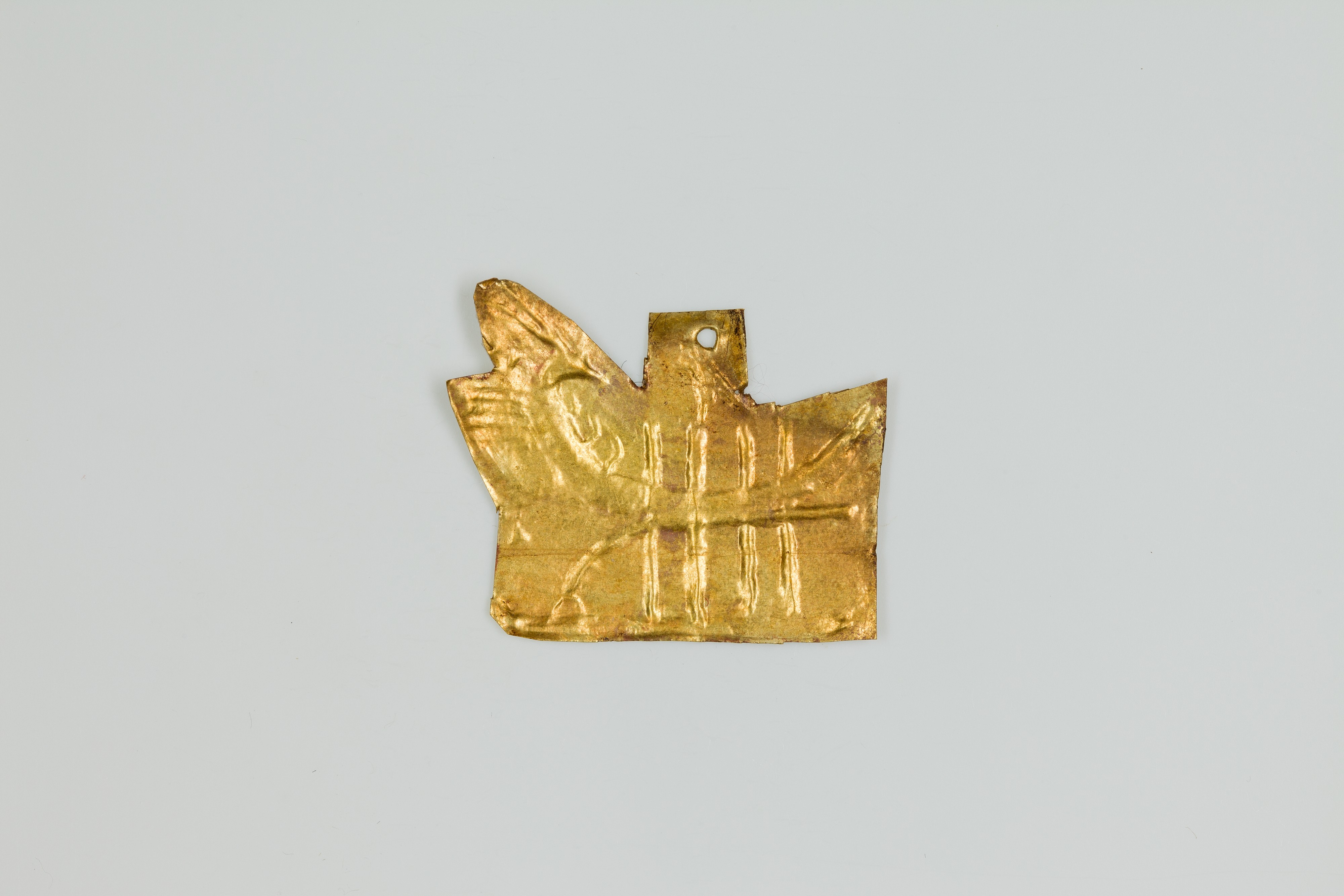 Henu barque amulet