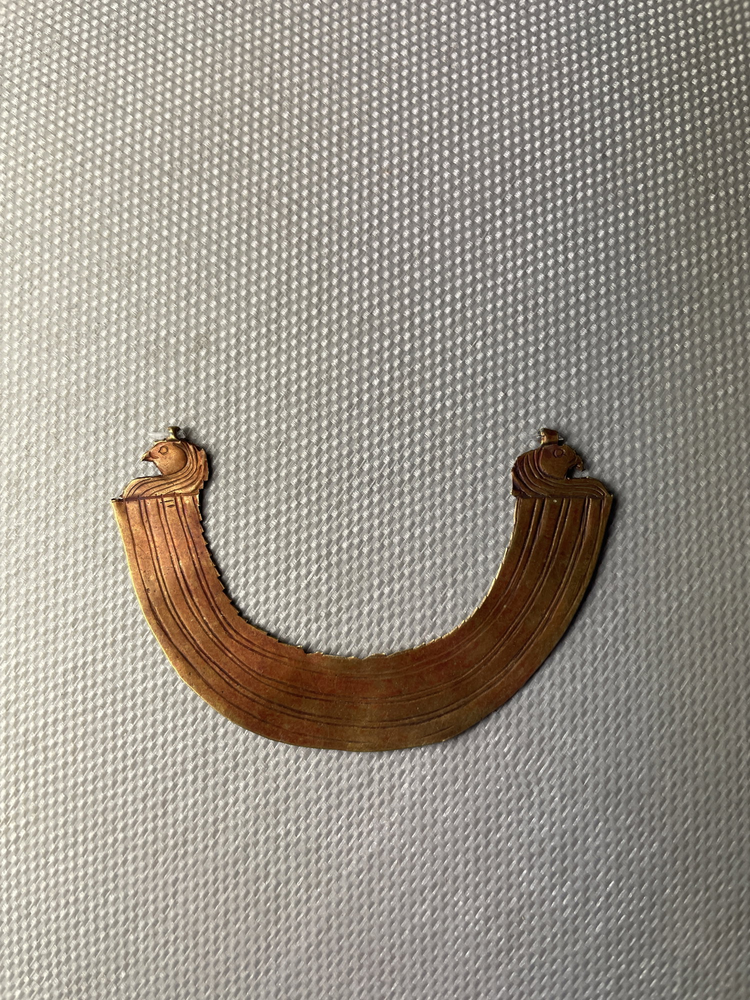 Broad-Collar Amulet
