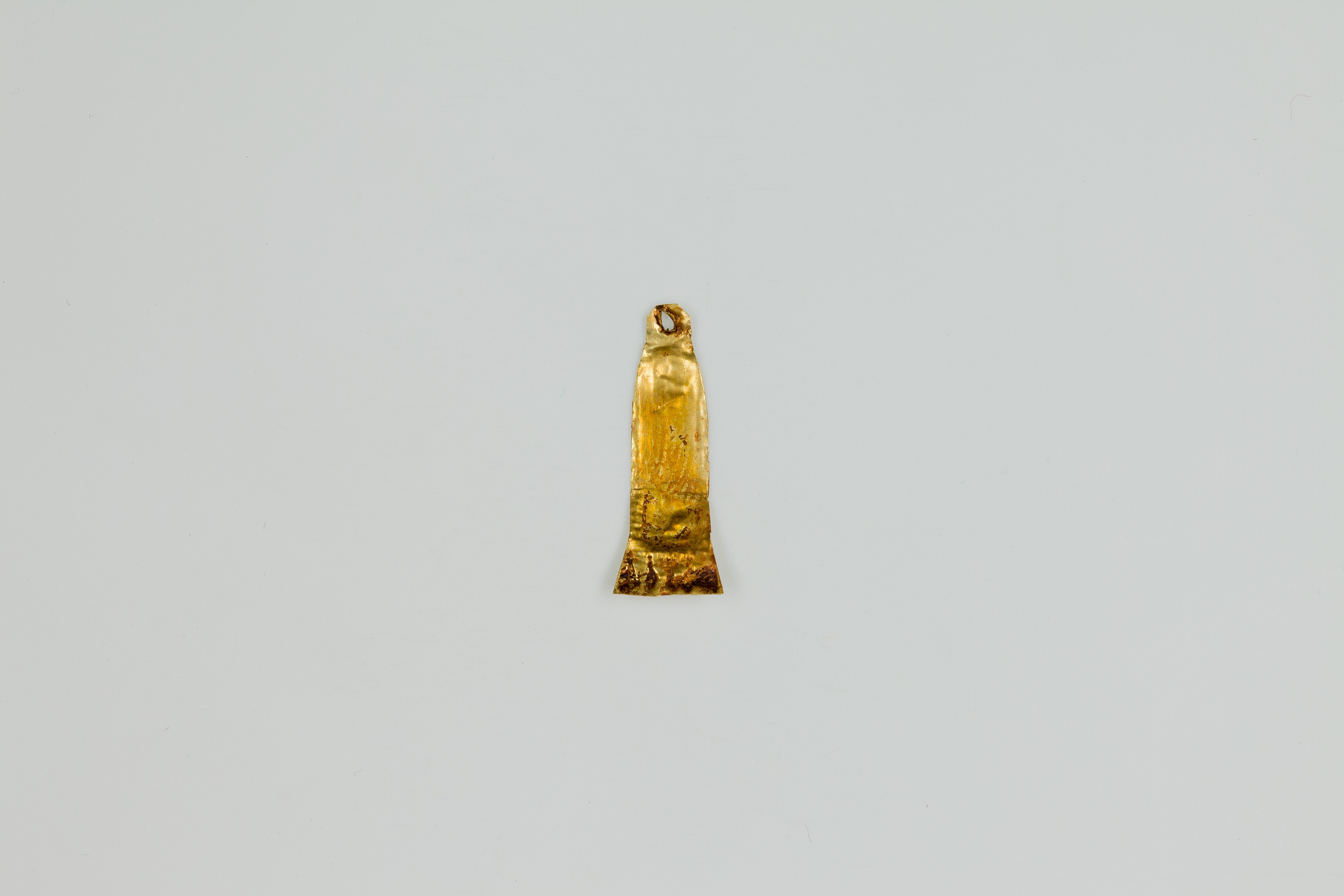 Aper amulet