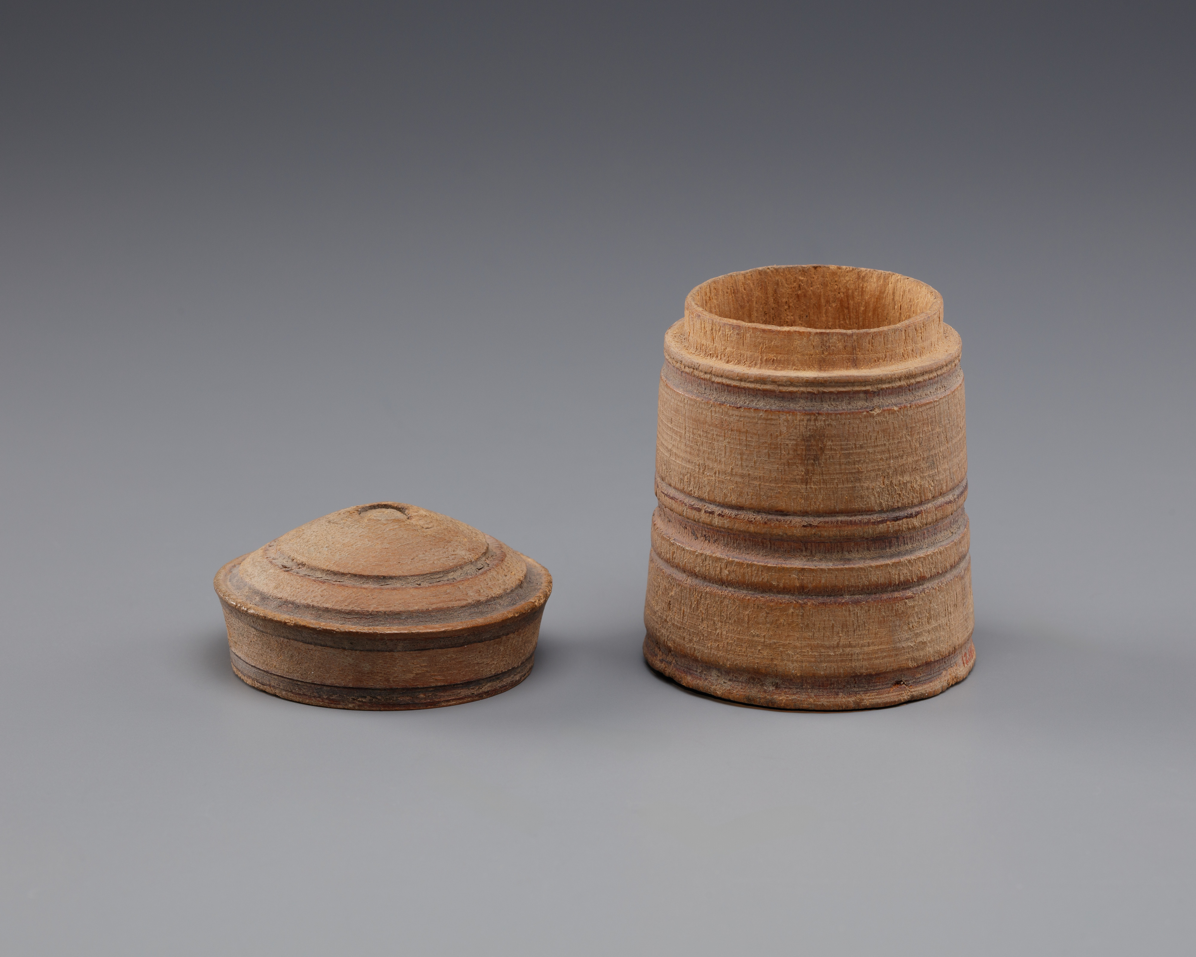 Cylindrical box