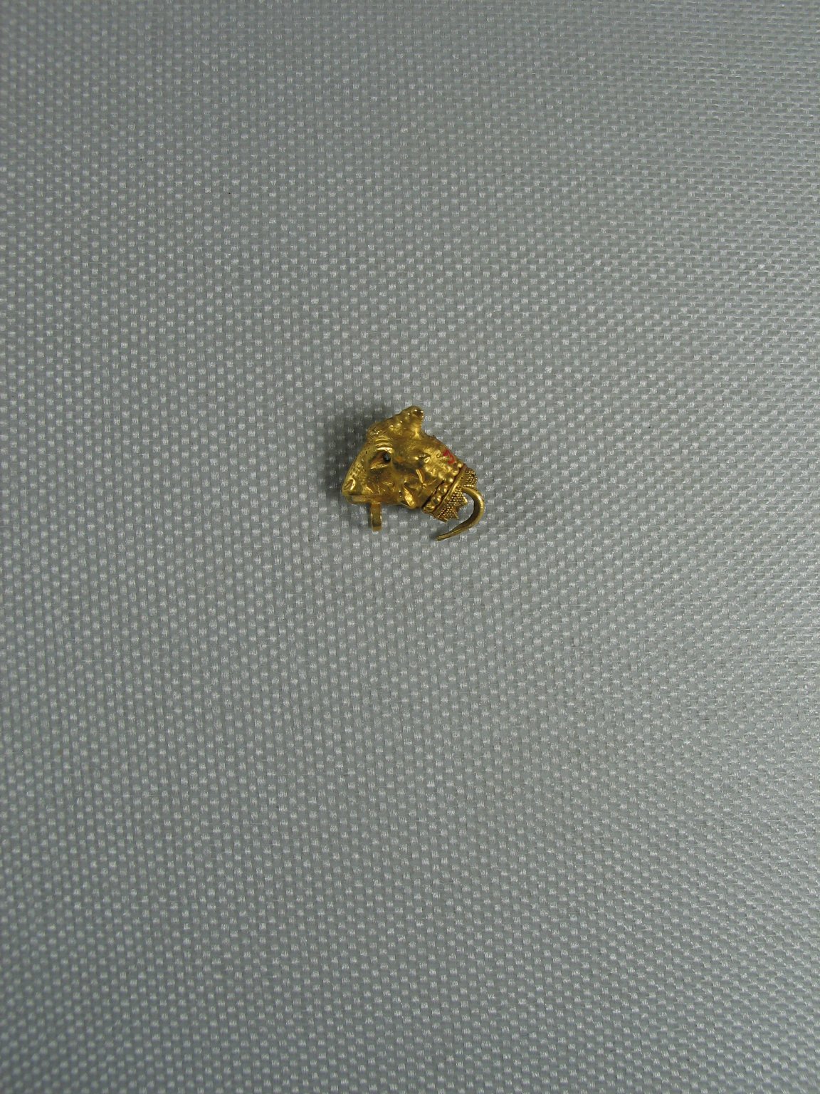 Par of a Earring with Sheep's Head
