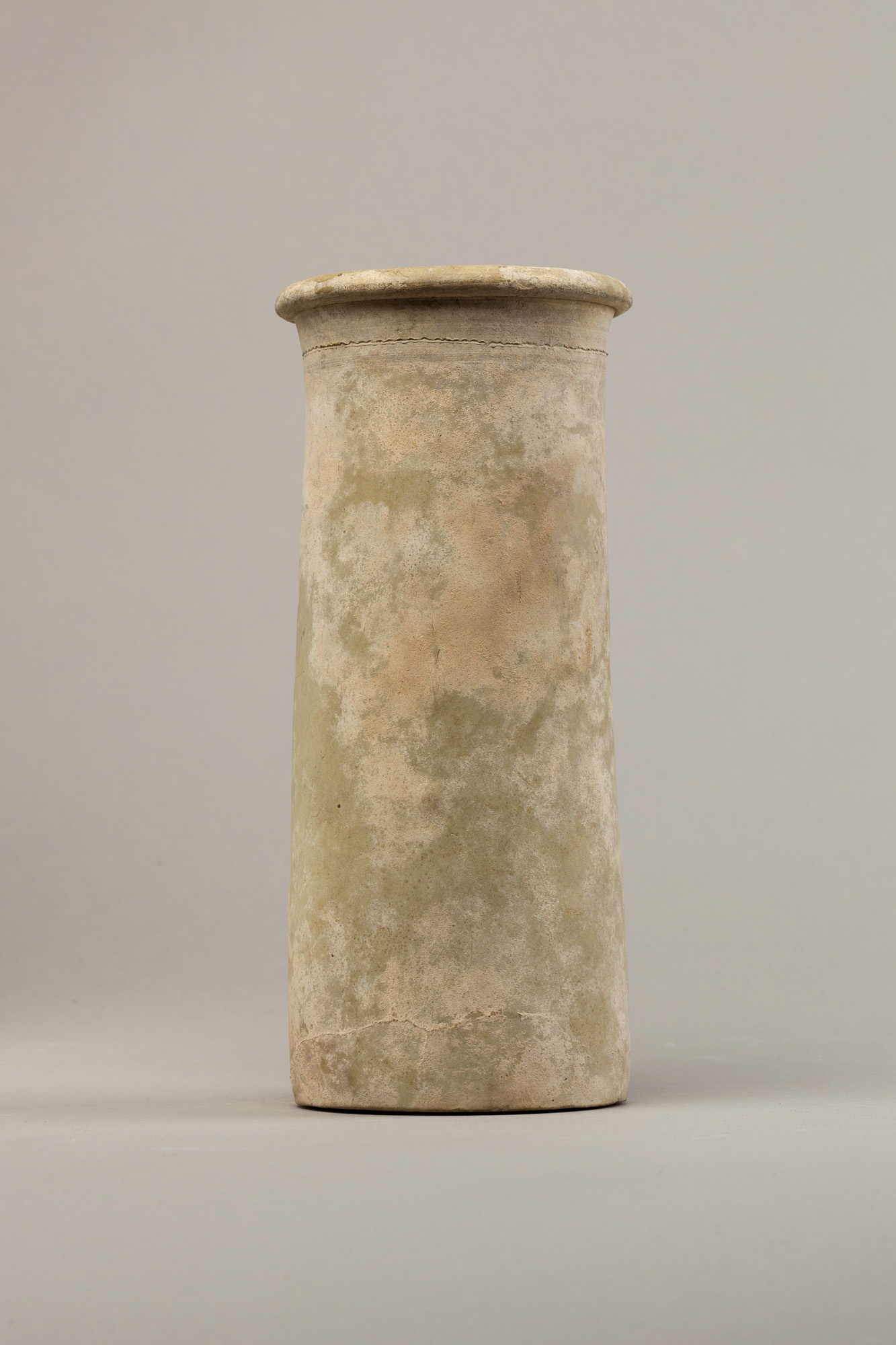 Cylindrical jar