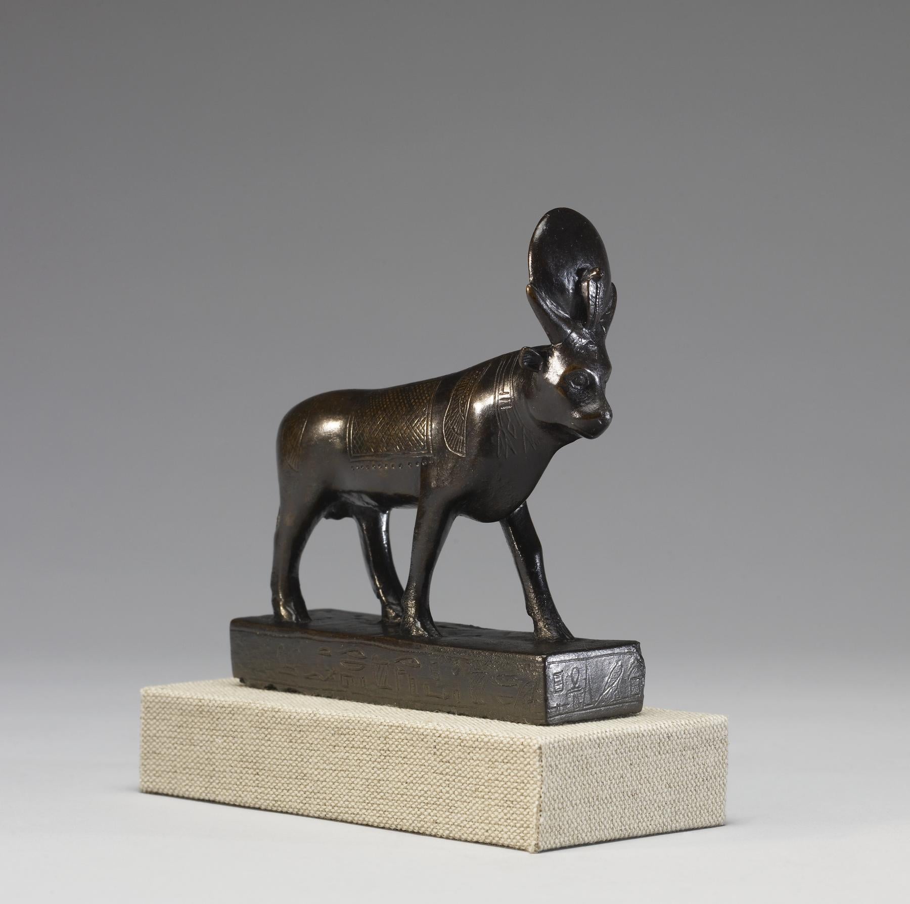 Figure of the Apis Bull