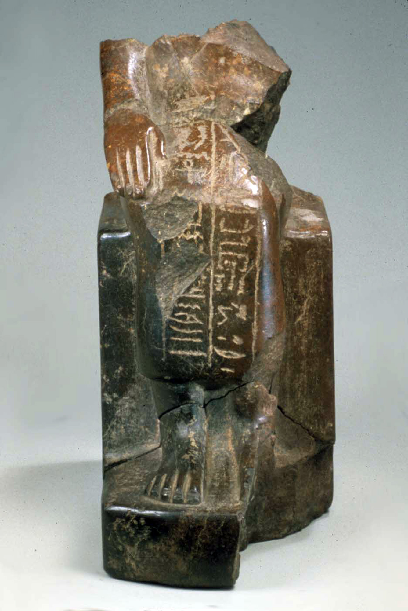 Lower half of the figure of the dignitary Anu
