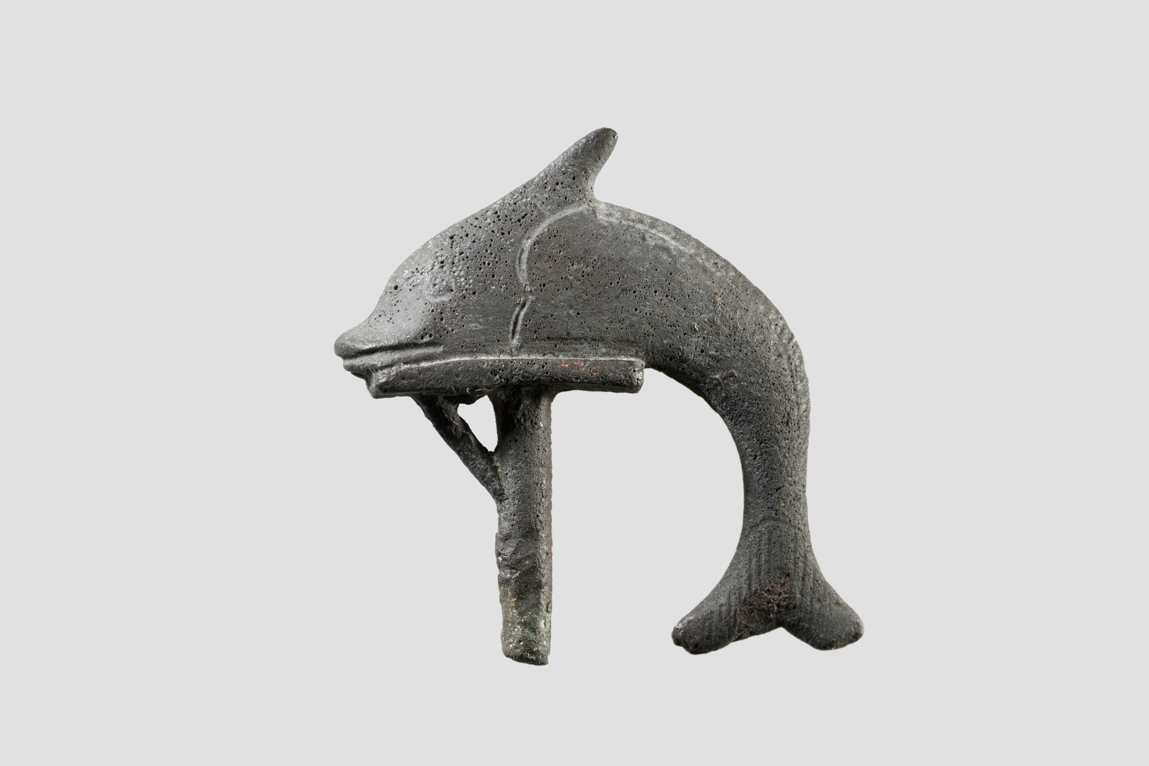 Schilbe fish, sacred to Hatmehyt, on standard