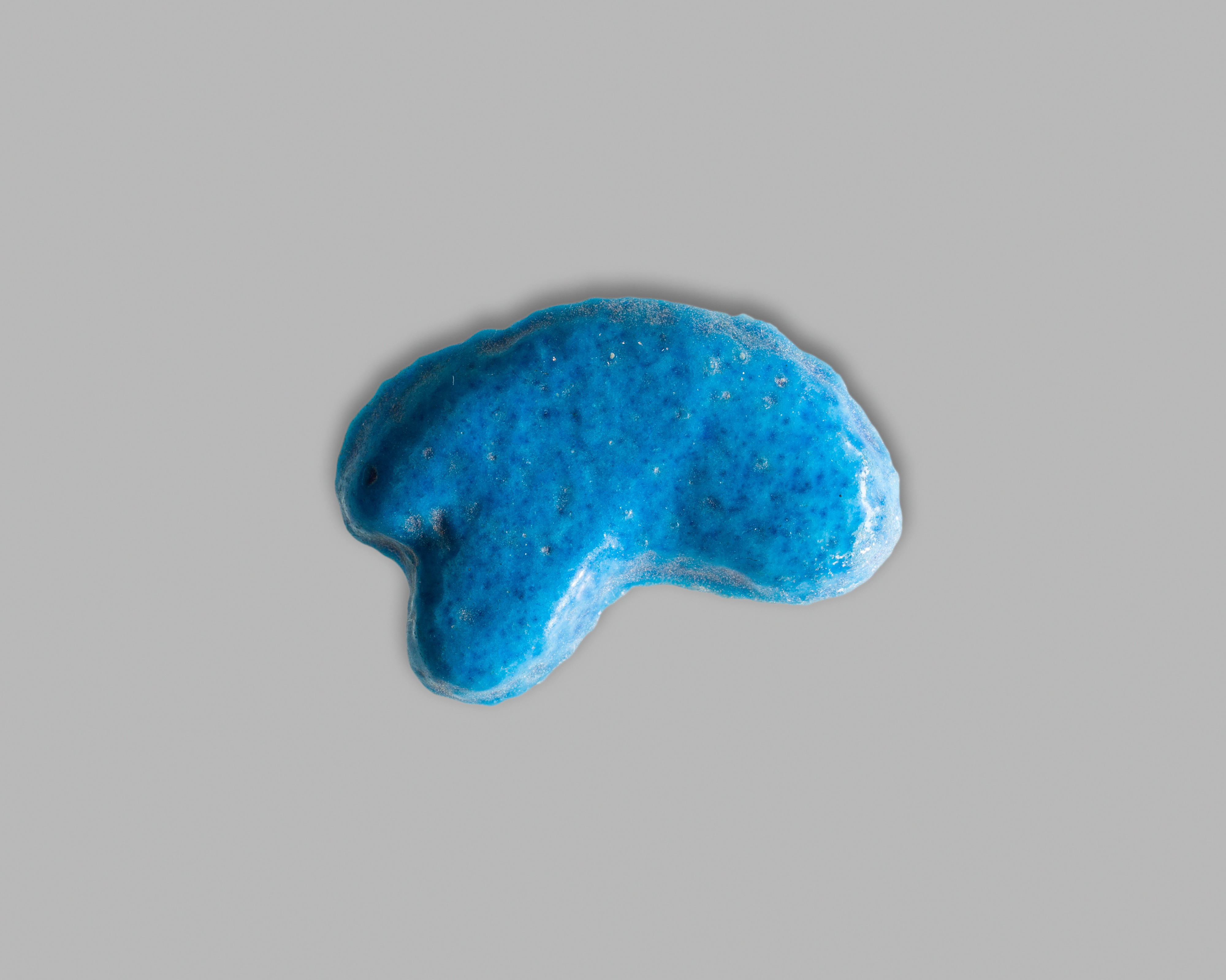 Ribs-Shaped Plaque