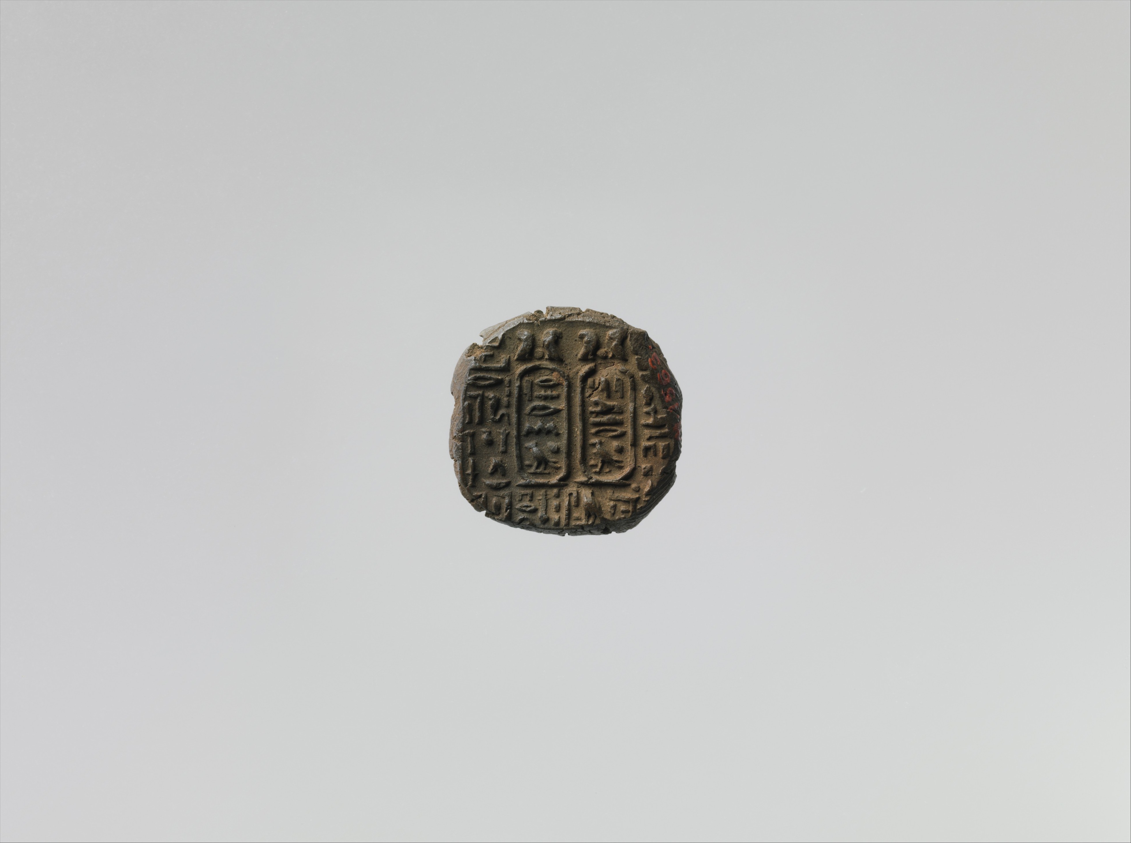 Sealing naming Nesisti, a priest in the cult of Arsinoe II and her sister Philotera