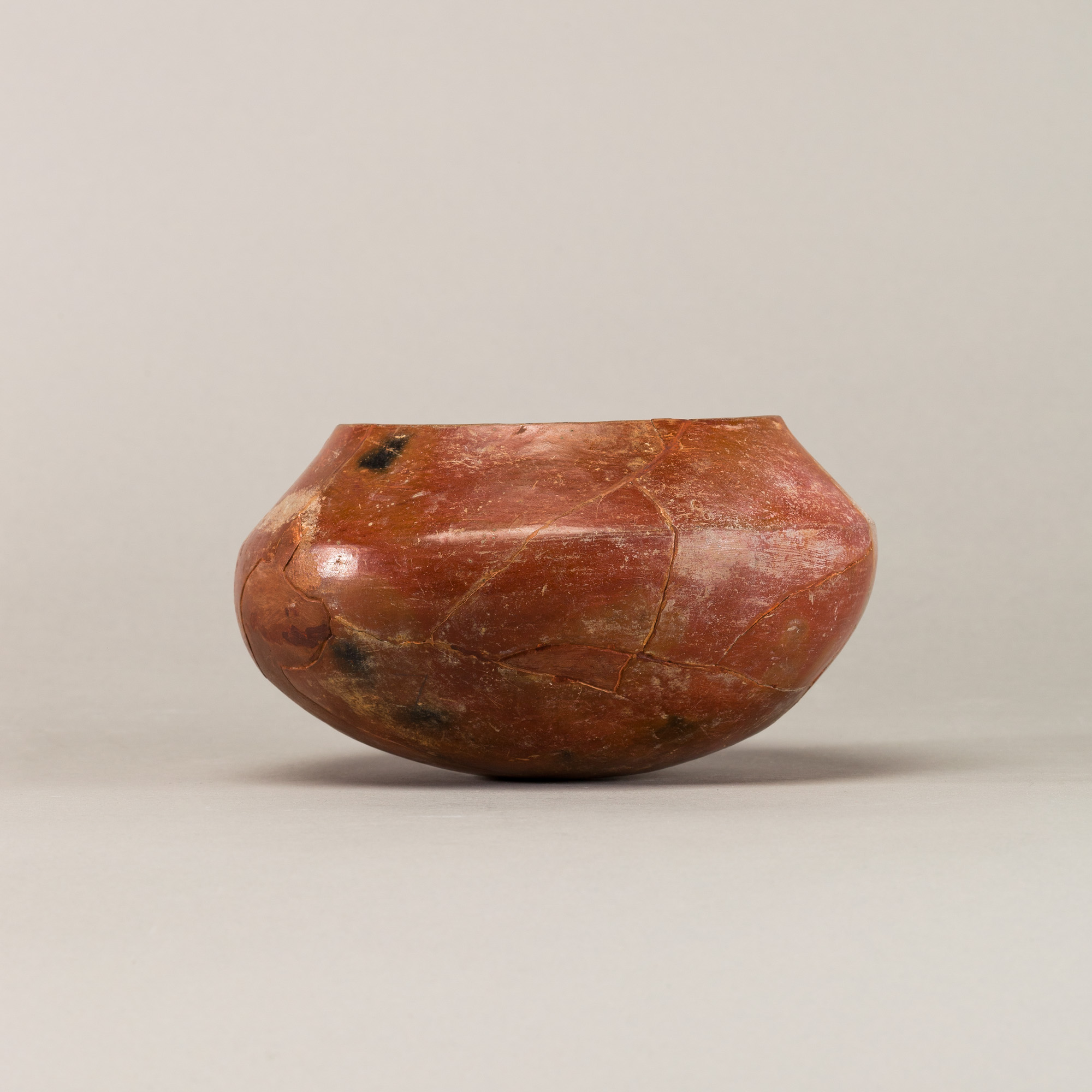 Red polished ware bowl
