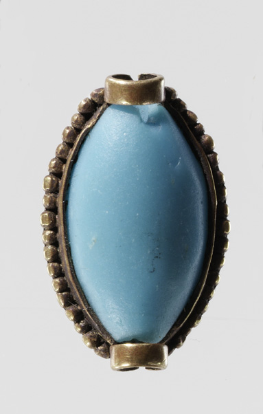 Cowroid bead
